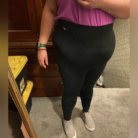 Women’s Plus Nike Black Leggings - Picture 11 of 15